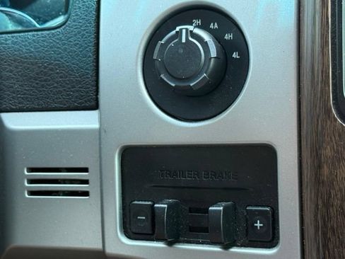 Used 2013 Ford F150 Lariat w/ Lariat Chrome Pkg AWD/4WD image 34