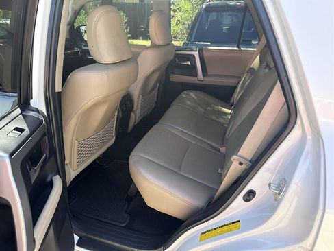 Used 2014 Toyota 4Runner Limited AWD/4WD image 18