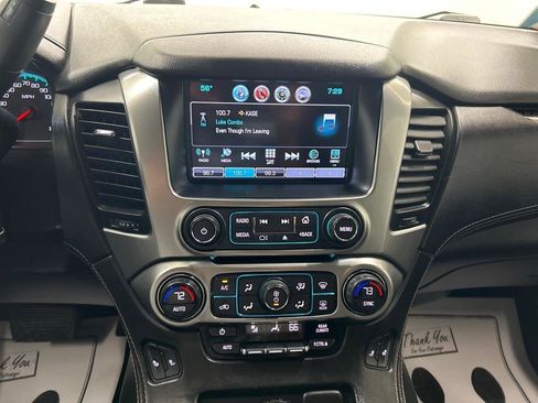 Used 2017 Chevrolet Suburban LT RWD image 27