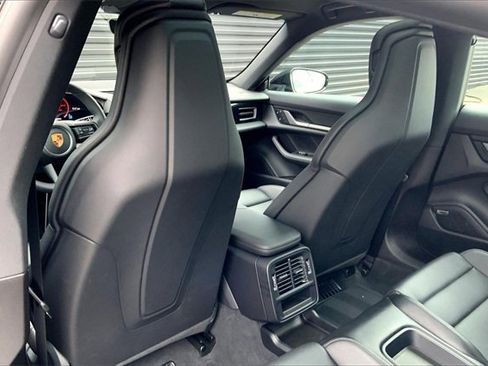 Used 2025 Porsche Taycan image 25