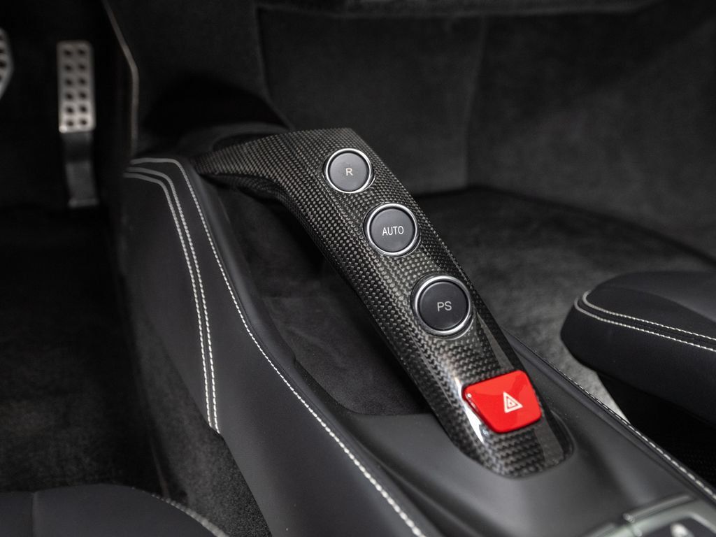 Certified 2018 Ferrari 488 GTB RWD image 30