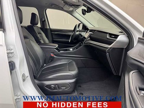 Used 2023 Jeep Grand Cherokee L Limited w/ Black Appearance Package image 21