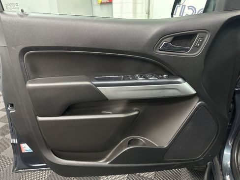 Used 2020 Chevrolet Colorado ZR2 w/ ZR2 Dusk Special Edition image 17