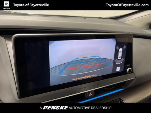Used 2024 Toyota Prius XLE FWD image 31