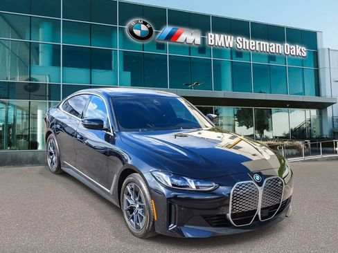 Used 2025 BMW i4 eDrive40 w/ Driving Assistance Package RWD image 3