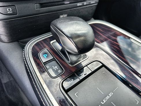 Used 2018 Lexus LS 500 image 26