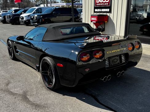 Used 2003 Chevrolet Corvette Convertible w/ Preferred Equipment Group1 image 3