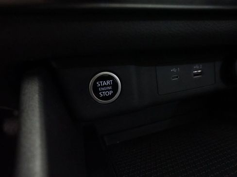 Certified 2023 Nissan Rogue SV image 31