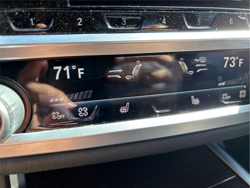 Used 2019 BMW 740i image 35