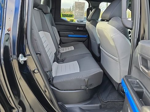 Used 2025 Toyota Tacoma TRD Off-Road image 27