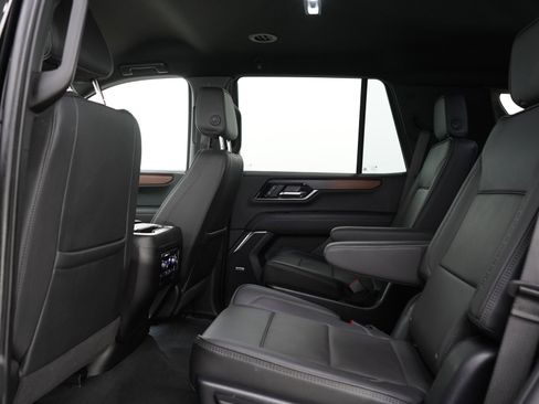 Used 2025 GMC Yukon Denali AWD/4WD image 21