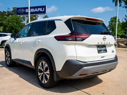 Used 2023 Nissan Rogue SV FWD image 4