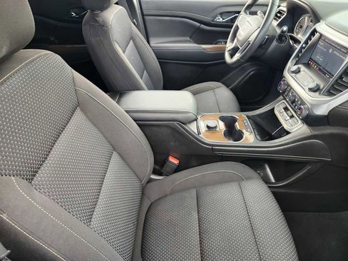 Used 2023 GMC Acadia SLE image 14