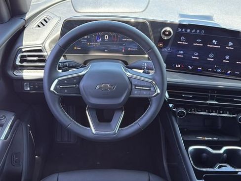 New 2026 Chevrolet Traverse LT w/ Midnight/Sport Edition FWD image 15