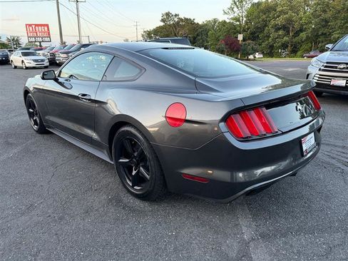 Used 2017 Ford Mustang Coupe RWD image 7