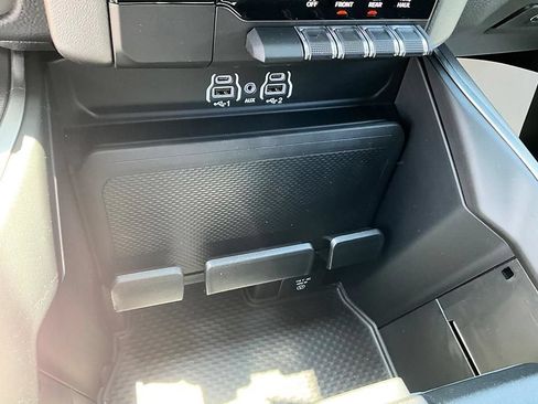 New 2026 RAM 1500 Big Horn w/ Night Edition AWD/4WD image 24