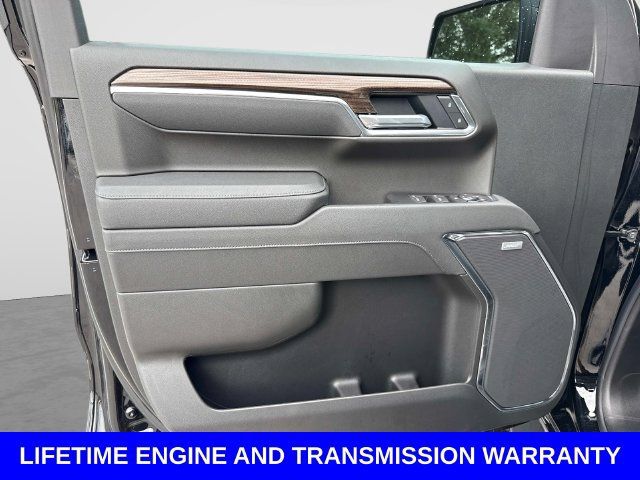 Used 2026 Chevrolet Silverado 1500 LT Trail Boss w/ Safety Package AWD/4WD image 19