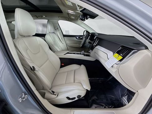 New 2026 Volvo XC60 B5 Ultra w/ Protection Package Premier AWD/4WD image 30