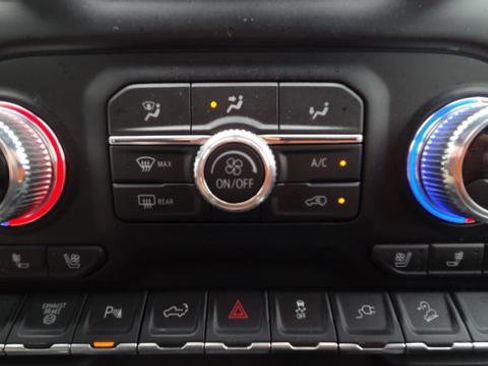 Used 2023 GMC Sierra 2500 AT4 w/ AT4 Preferred Package image 32