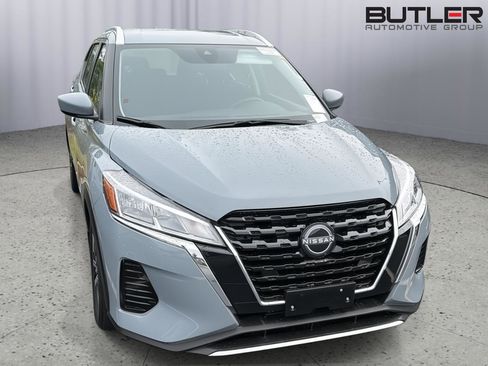 Used 2023 Nissan Kicks SV FWD image 5