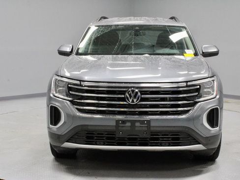 Used 2024 Volkswagen Atlas SE AWD/4WD image 7