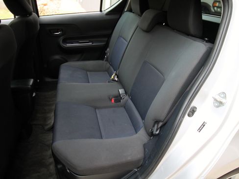 Used 2015 Toyota Prius C Three FWD image 33