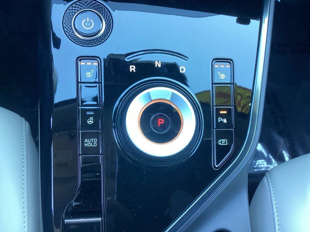 Certified 2023 Kia Niro Wind w/ Wind Preserve Package FWD image 29