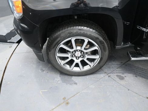 Used 2019 GMC Canyon Denali image 15