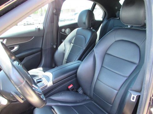 Used 2019 Mercedes-Benz C 300 Sedan image 12