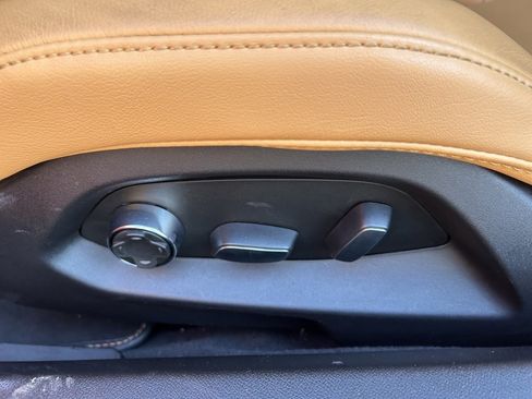 Used 2021 Chevrolet Corvette Stingray Premium Conv w/ Z51 Performance Package image 50