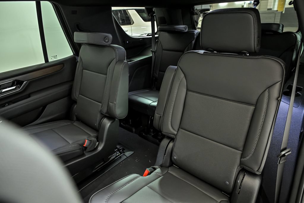 New 2026 GMC Yukon Denali w/ Denali Reserve Package AWD/4WD image 11