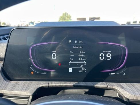 Used 2024 Kia Telluride EX w/ EX Captain's Chair Package image 21