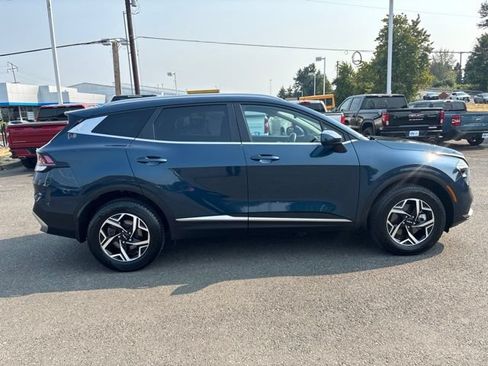 Used 2024 Kia Sportage LX AWD/4WD image 6
