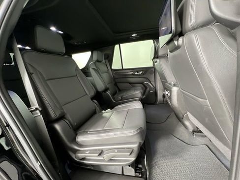 Used 2024 GMC Yukon Denali w/ Denali Reserve Package image 28