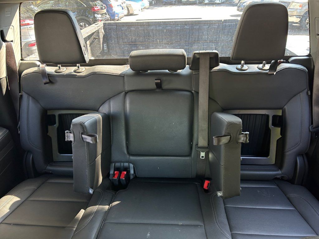 Used 2025 GMC Sierra 1500 SLT AWD/4WD image 20