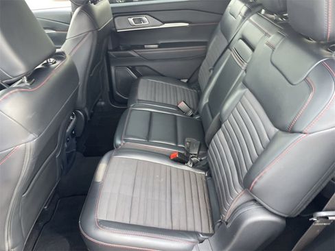 Used 2025 Ford Explorer ST-Line w/ Premium Package image 16