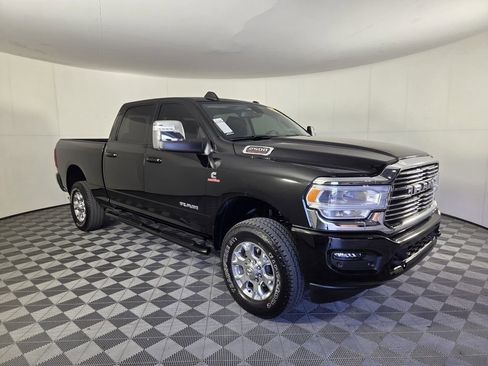 Used 2024 RAM 2500 Laramie AWD/4WD image 2