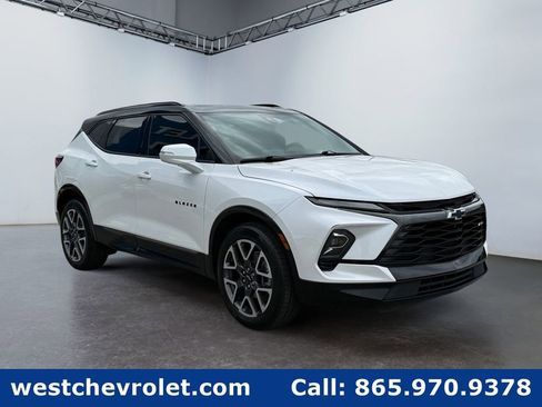 Used 2023 Chevrolet Blazer RS w/ Driver Confidence II Package FWD image 1