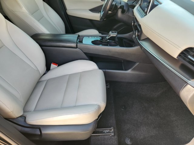 Used 2023 Nissan Rogue SV w/ SV Premium B Package FWD image 13