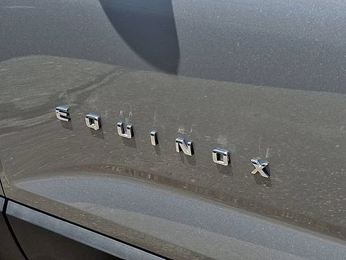 Used 2025 Chevrolet Equinox LT FWD image 30