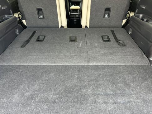 Used 2024 Subaru Ascent Premium w/ Convenience Package image 15