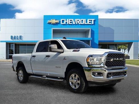 Used 2024 RAM 2500 Big Horn w/ Off Road Package AWD/4WD image 1