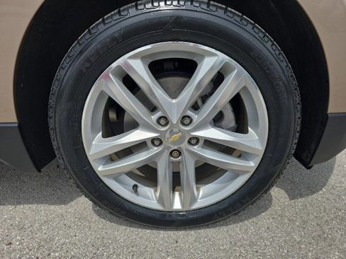 Used 2019 Chevrolet Equinox Premier FWD image 43