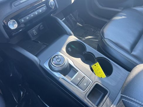 Used 2024 Ford Escape Platinum image 19