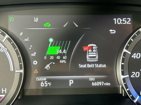 Used 2020 Toyota Highlander Platinum image 12