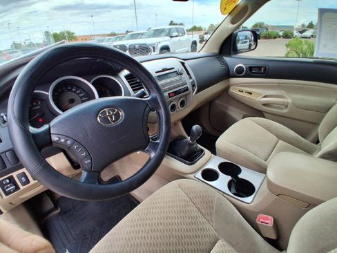 Used 2009 Toyota Tacoma PreRunner RWD image 18