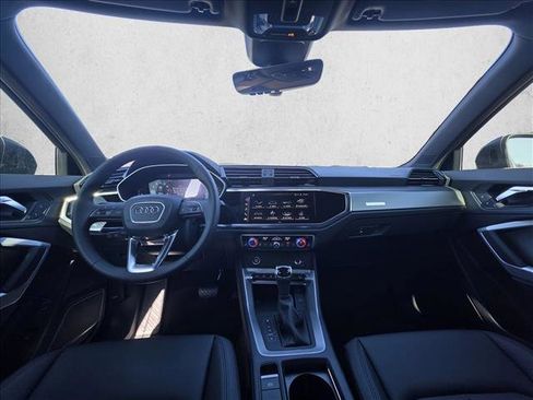 New 2025 Audi Q3 2.0T Premium image 19