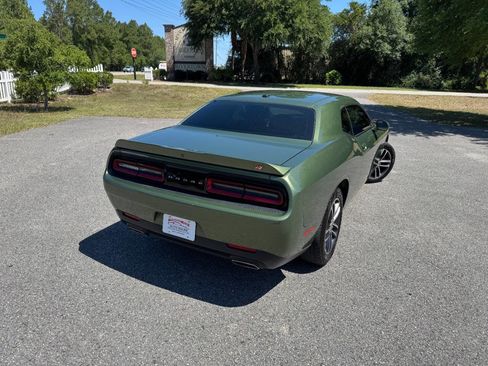 Used 2019 Dodge Challenger SXT AWD/4WD image 6