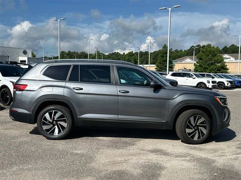 New 2025 Volkswagen Atlas SEL image 4