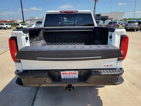 Used 2024 GMC Sierra 1500 AT4X image 27